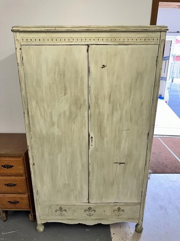 Keystone Cabinet Co. Clothing Armoire