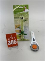 Sewing 5-in-1 Sliding Gauge and Fiskars Cutter