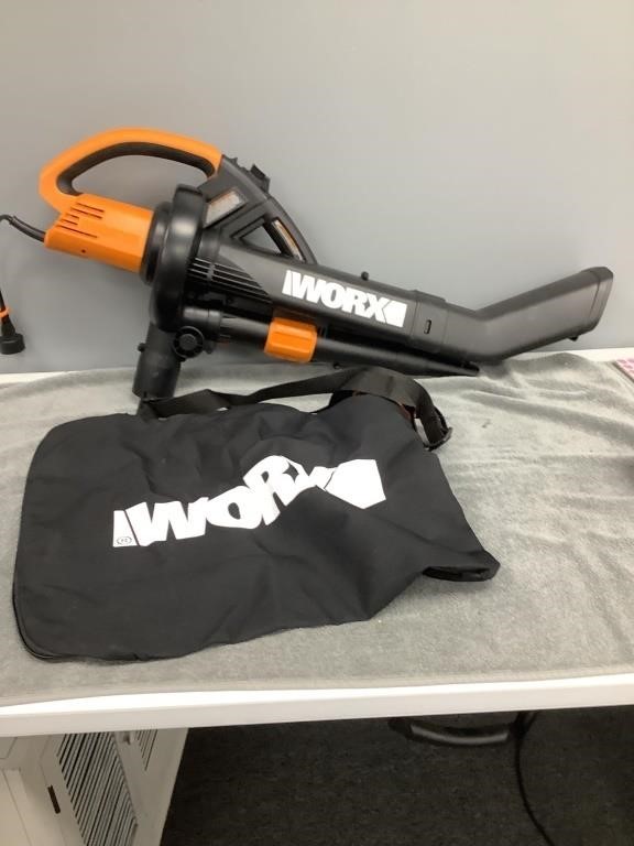 WORX Leaf Blower/Bagger   NOT SHIPPABLE