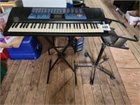 Keyboard (no cord) w/ 2 stands