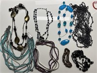 LOT OF 8 NECKLACES