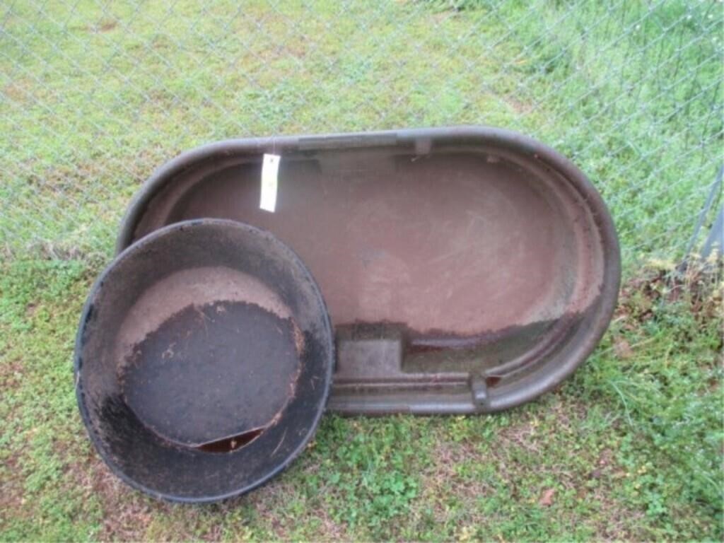 50-gal rubbermaid water trough, large feed pan