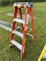 4' ladder