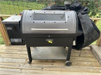 Cabelas ProSeries pellet smoker/grill w/cover