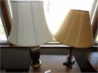 TWO LAMPS AND WOOD DECOR ITEM