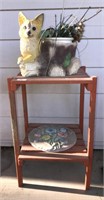 Fox planter, wooden table