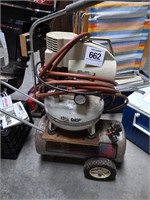 Pancake compressor mounted on air tank