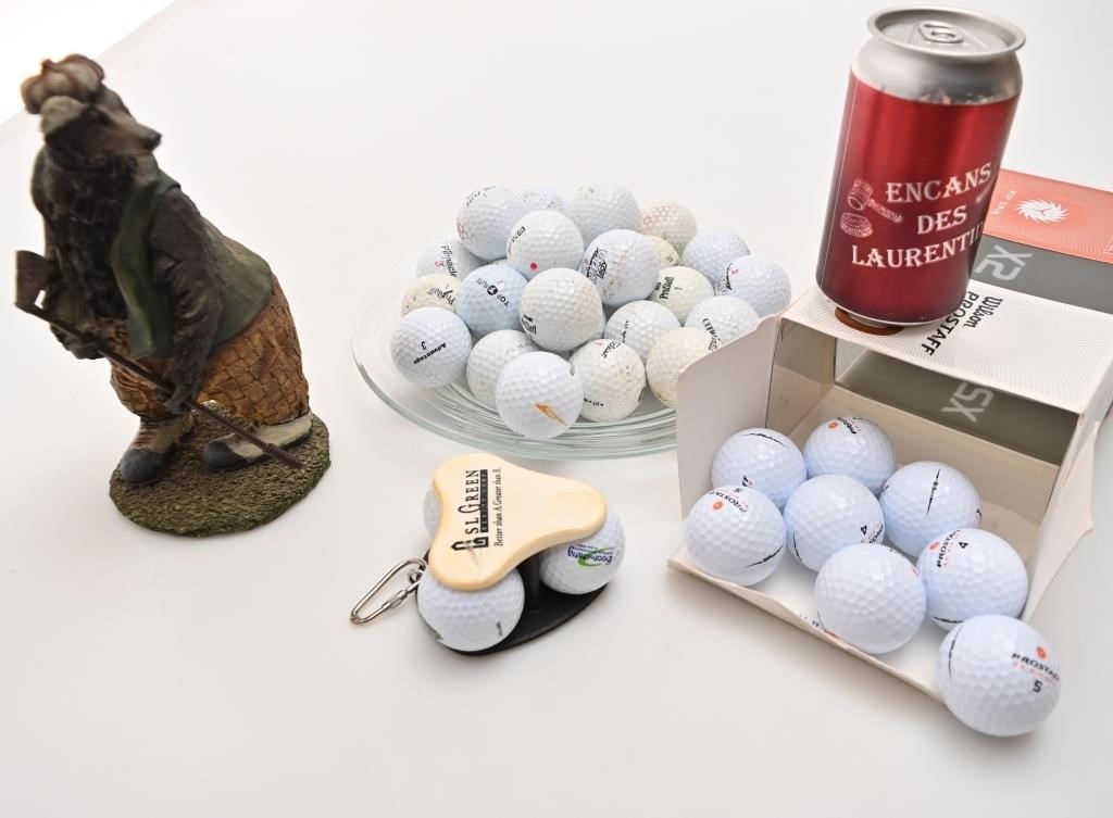 Balles de golf et figurine golfeur en résine