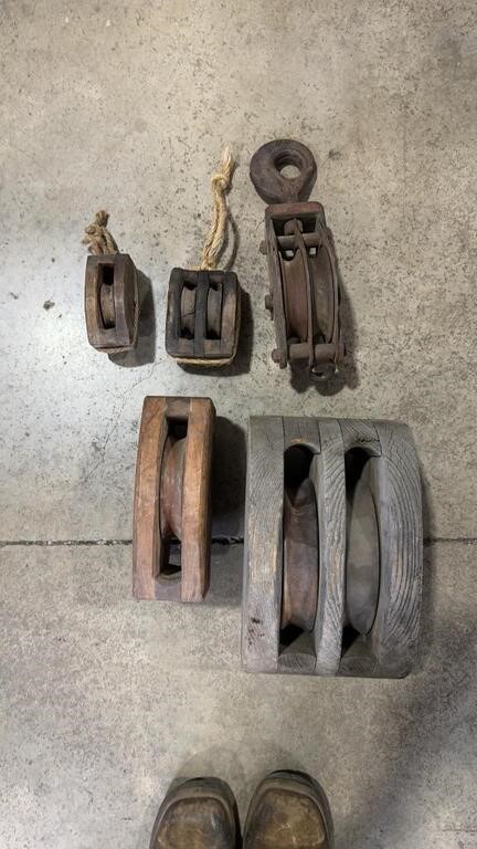 5 X VINTAGE SHIPS TIMBER PULLEYS