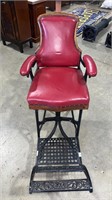 TIMBER & CAST IRON BARBER CHAIR IN GREAT CONDITION