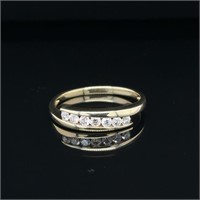 9CT GOLD & DIAMOND LADIES RING