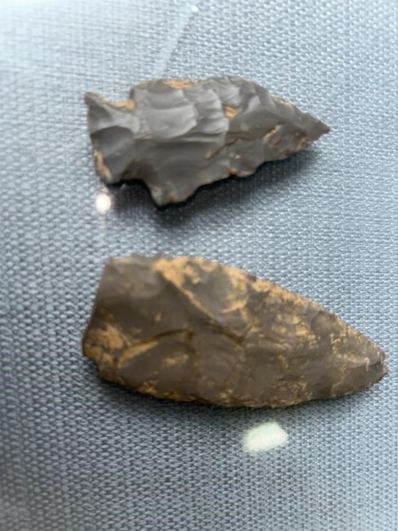 2 Native American Indian  arrowheads , 1