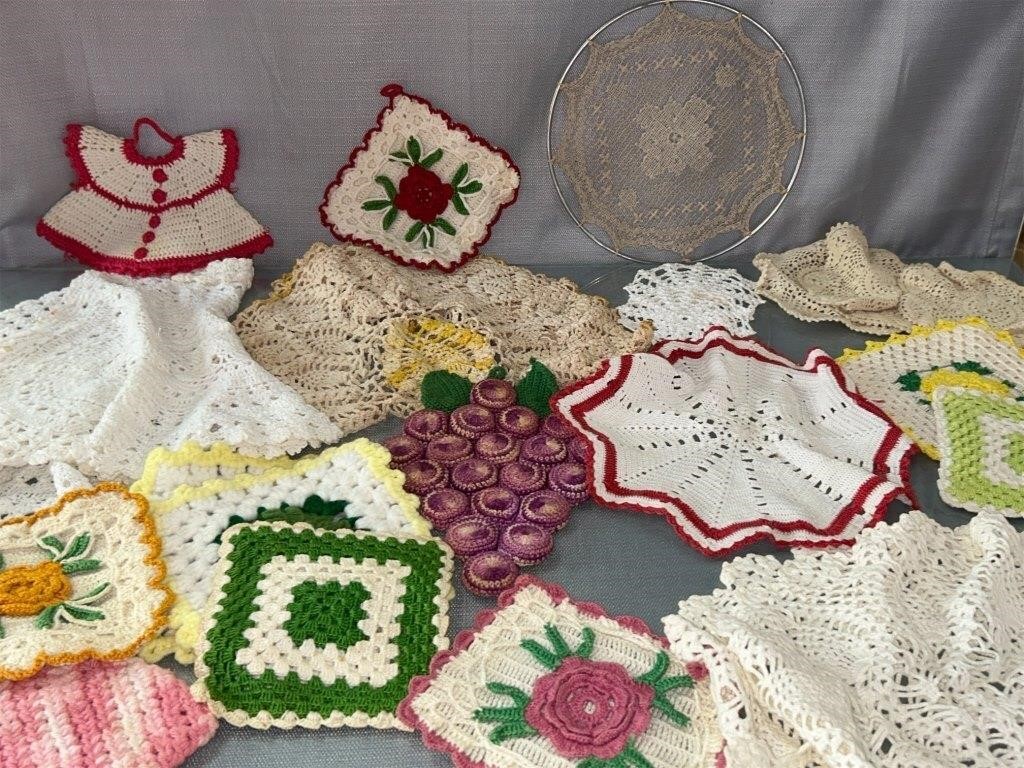 17 Vintage Handmade Potholders Crocheted
