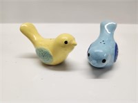 MID CENTURY JAPANESE CERAMIC B/Y BIRD S&P SHAKERS