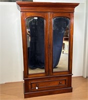 Victorian Cedar Wardrobe