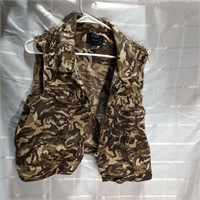 IRIS Camouflage Vest Shoulder Spikes Semi Cropped
