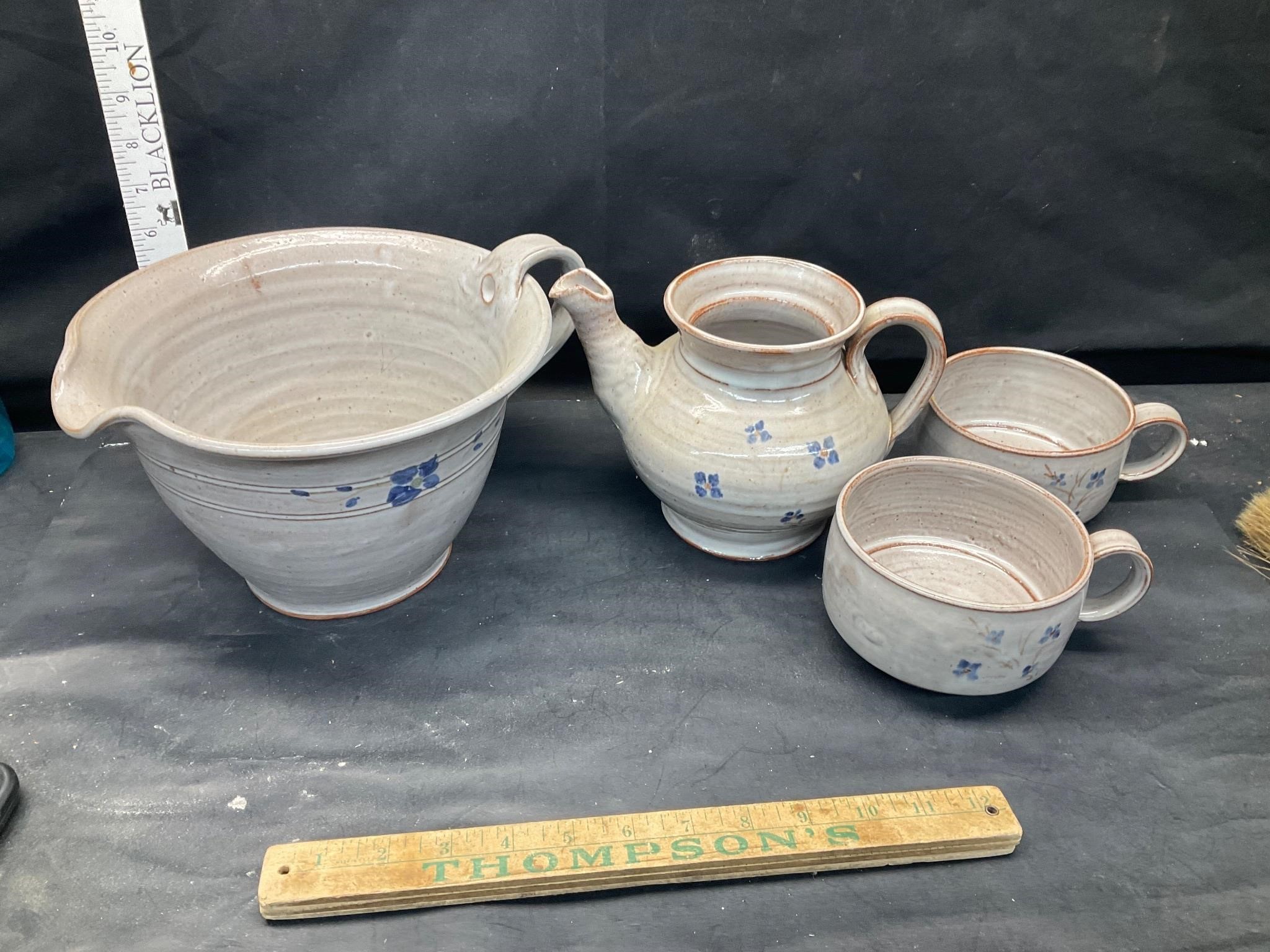 4 pcs of Owen’s pottery