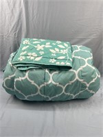 Queen Comforter and Sham Cover