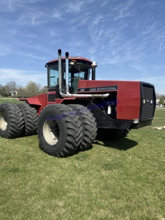 Case-IH 9180 4WD, shows 6146 hrs