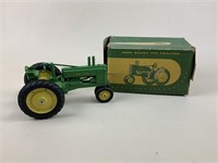 Vintage 1/16 Scale Ertl John Deere Toy Tractor