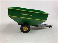 Vintage 1/16 Scale John Deere Grain Wagon