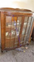 CURVED DOOR HUTCH