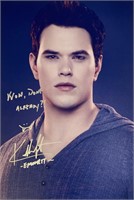 Autograph Signed 
Twilight Photo
