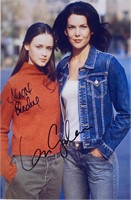 Autograph Signed 
Gilmore Girls Photo