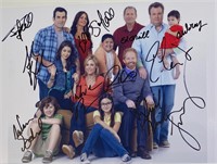 Autograph Signed 
Modern Family Photo