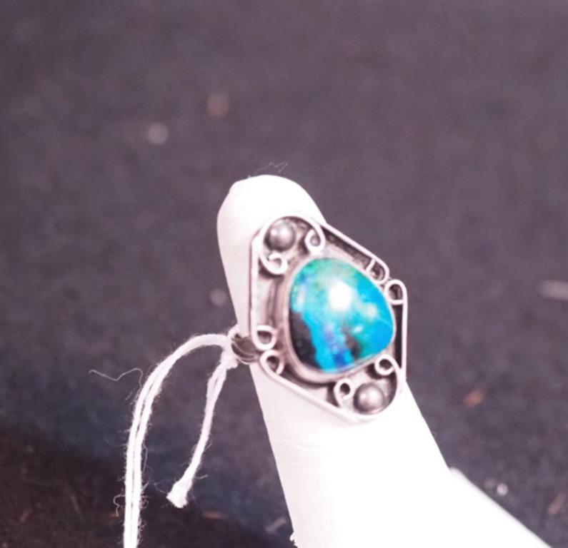 Ring marked Mexico, size 5, blue stone