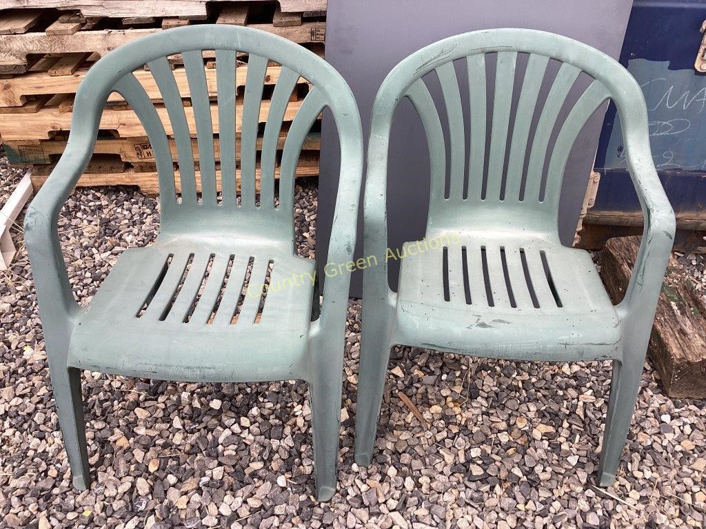 Plastic Lawn Chairs