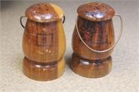 Set of 2 wooden salt and pepper shakes
