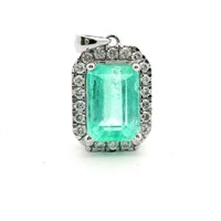 18ct W/G Emerald pendent