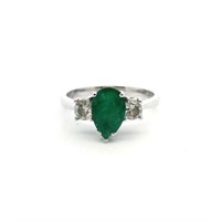 18ct W/G Emerald & Dia ring