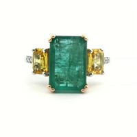 14ct W/G Emerald 5.45ct ring