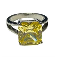 Beautiful 0.71ct Princess Cut Yellow Sapphire Ring