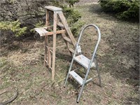 2 Ladders, wood & metal
