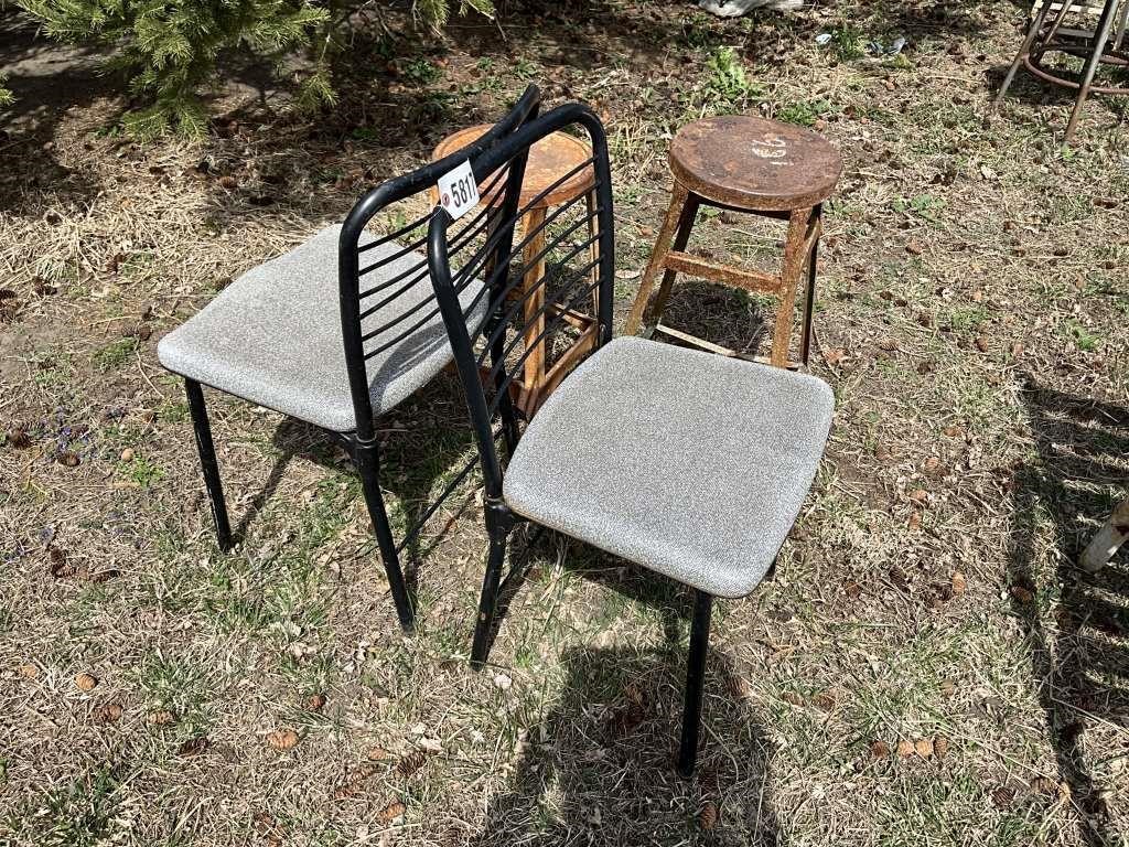 2 Stools & 2 Chairs