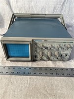Tektronix 2205 200MHz Oscilloscope Tested