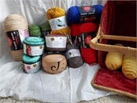 Shelly Strusz - Crochet basket including yarn