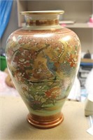Signed Japanese Kutani Vase