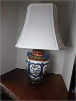 Porcelain jar lamp