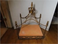 Royalty dog bed