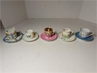 5 cups/saucers