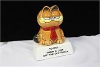 A Ceramic Garfield Figure