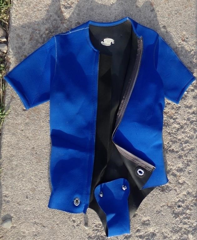 Blue Wet Suit Top No size in it Sm/Med ? Nice Cond