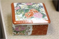 Ceramic Japanese Trinket Box
