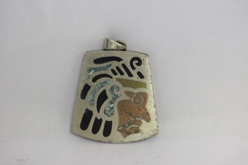 A Sterling Silver Vintage Inlaid Pendant