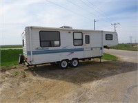 2000 Coachman camper 27' long