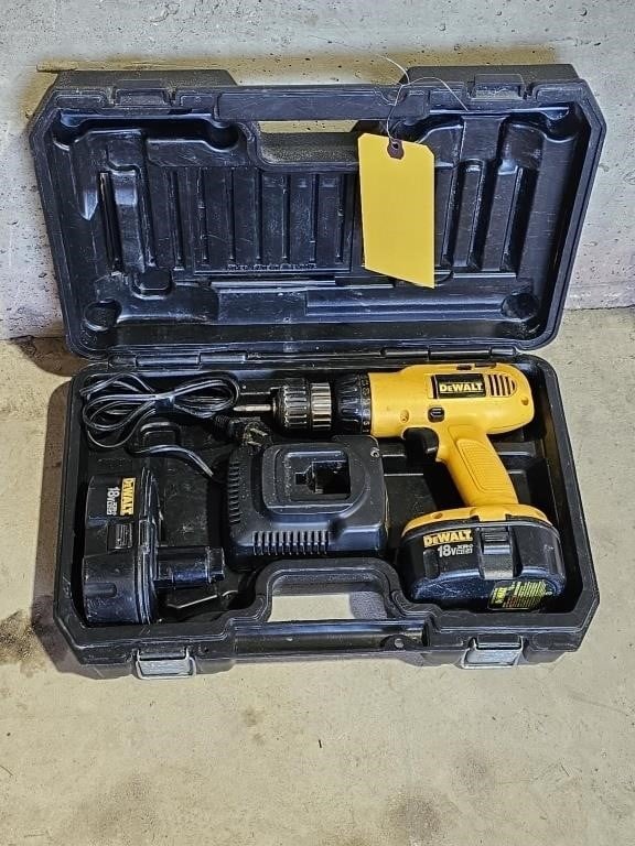 18 volt Dewalt cordless drill with case